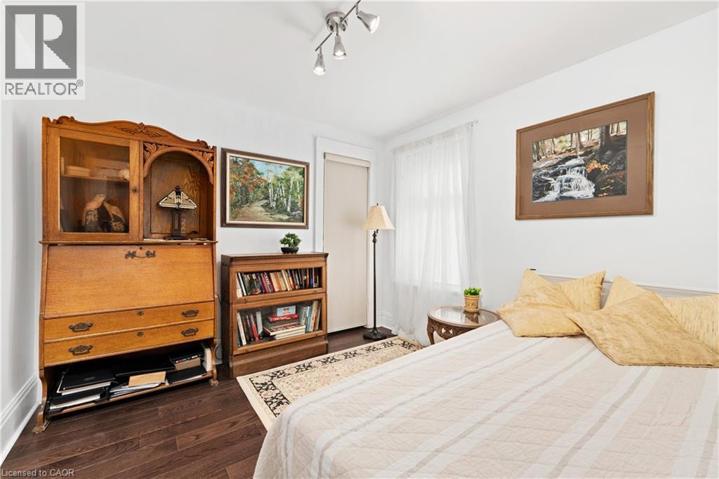 Photo 18 of 46 Newton Avenue, Hamilton ON