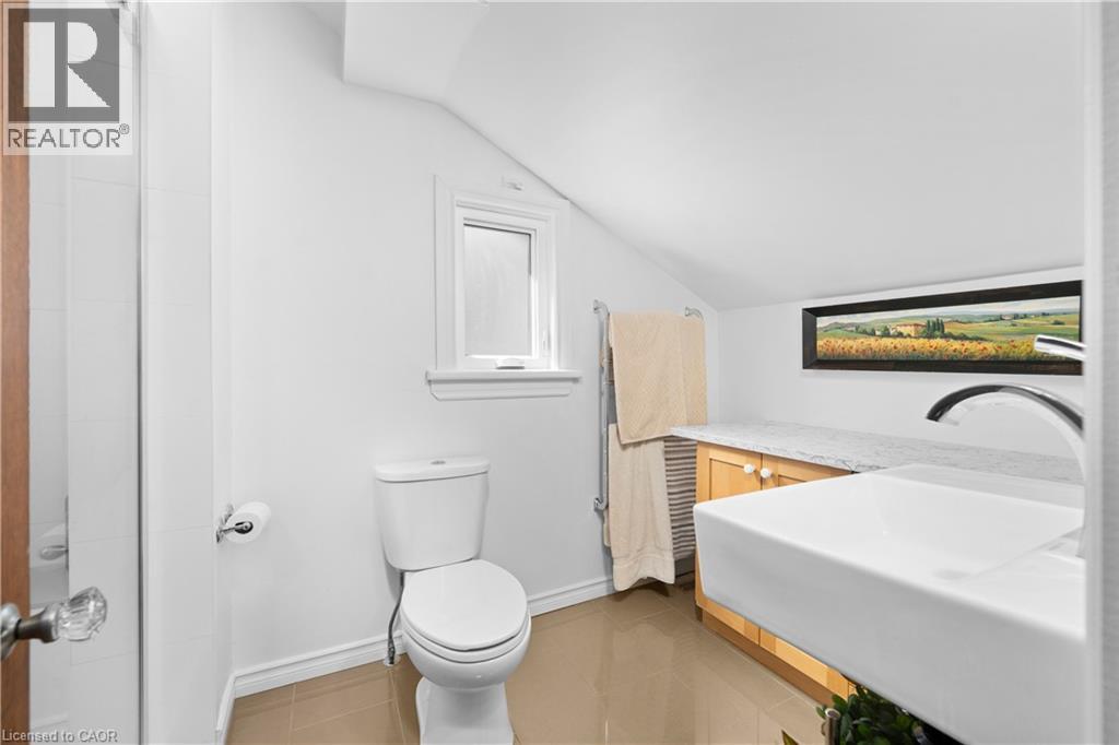 Photo 21 of 46 Newton Avenue, Hamilton ON