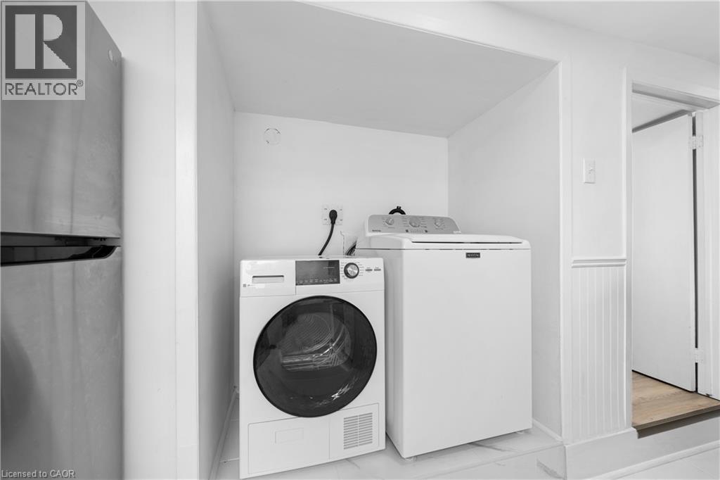 Photo 25 of 46 Newton Avenue, Hamilton ON