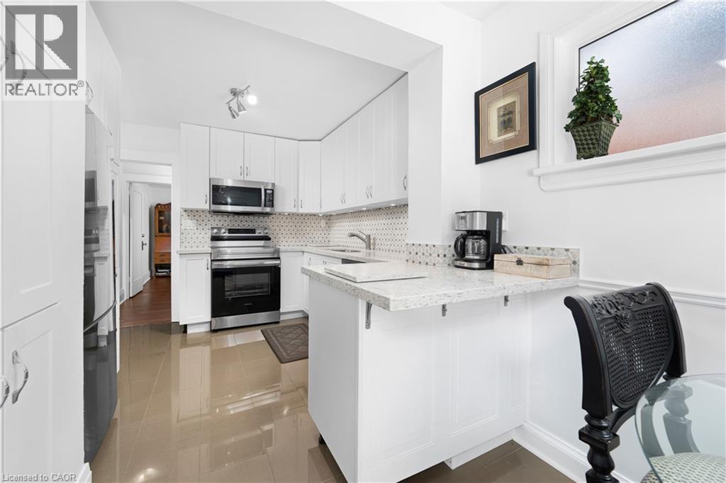 Photo 3 of 46 Newton Avenue, Hamilton ON