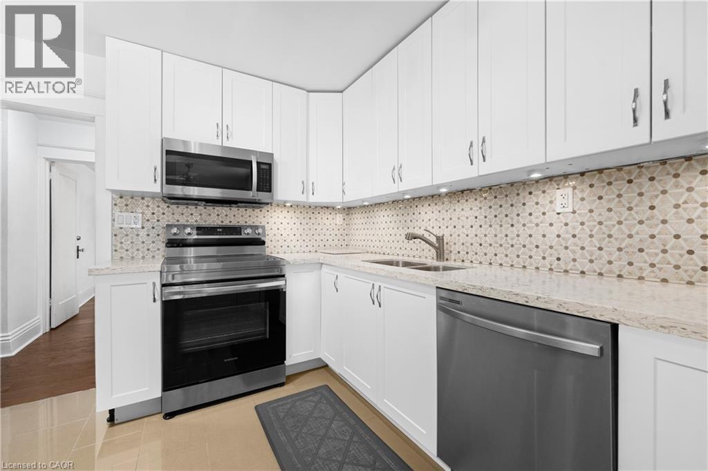 Photo 5 of 46 Newton Avenue, Hamilton ON