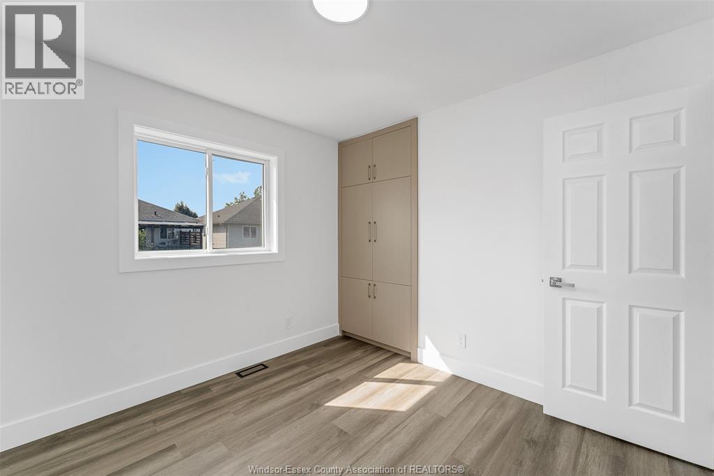 Photo 17 of 4881 Juliet Crescent, Windsor ON