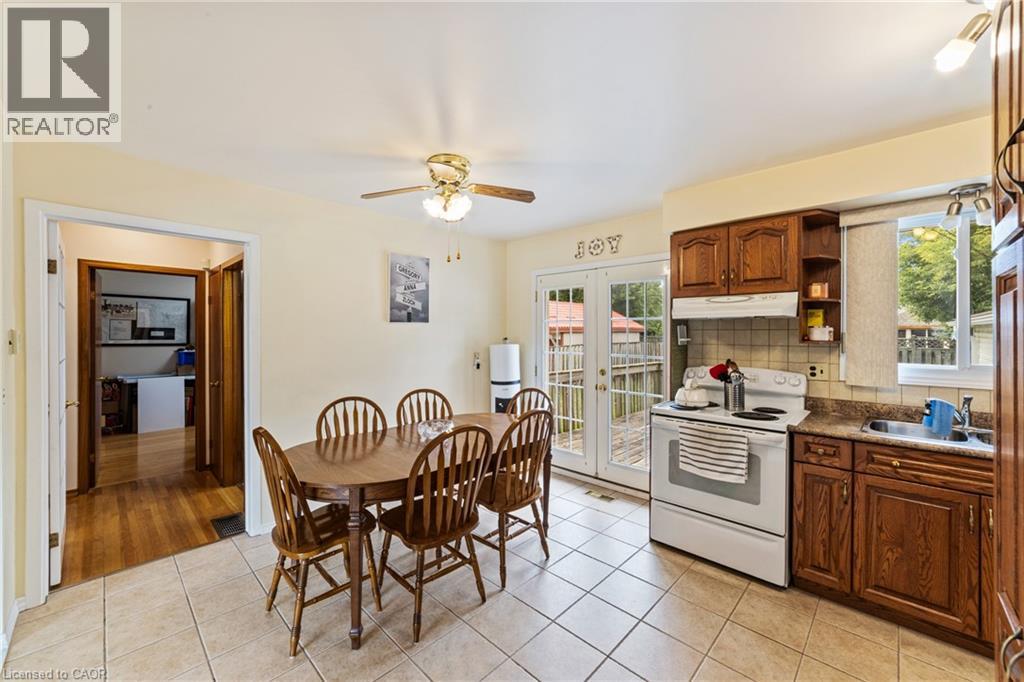 Photo 9 of 46 Bluebird Avenue, Hamilton ON