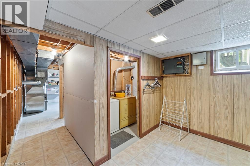 Photo 23 of 46 Bluebird Avenue, Hamilton ON