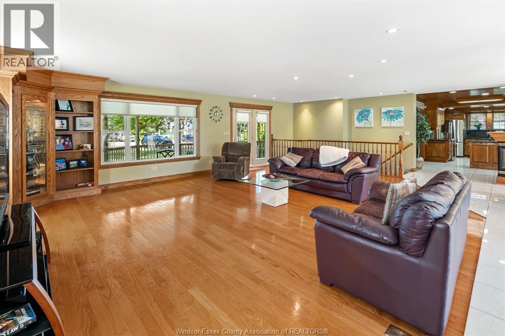 Photo 21 of 589 Front Street North, Amherstburg ON