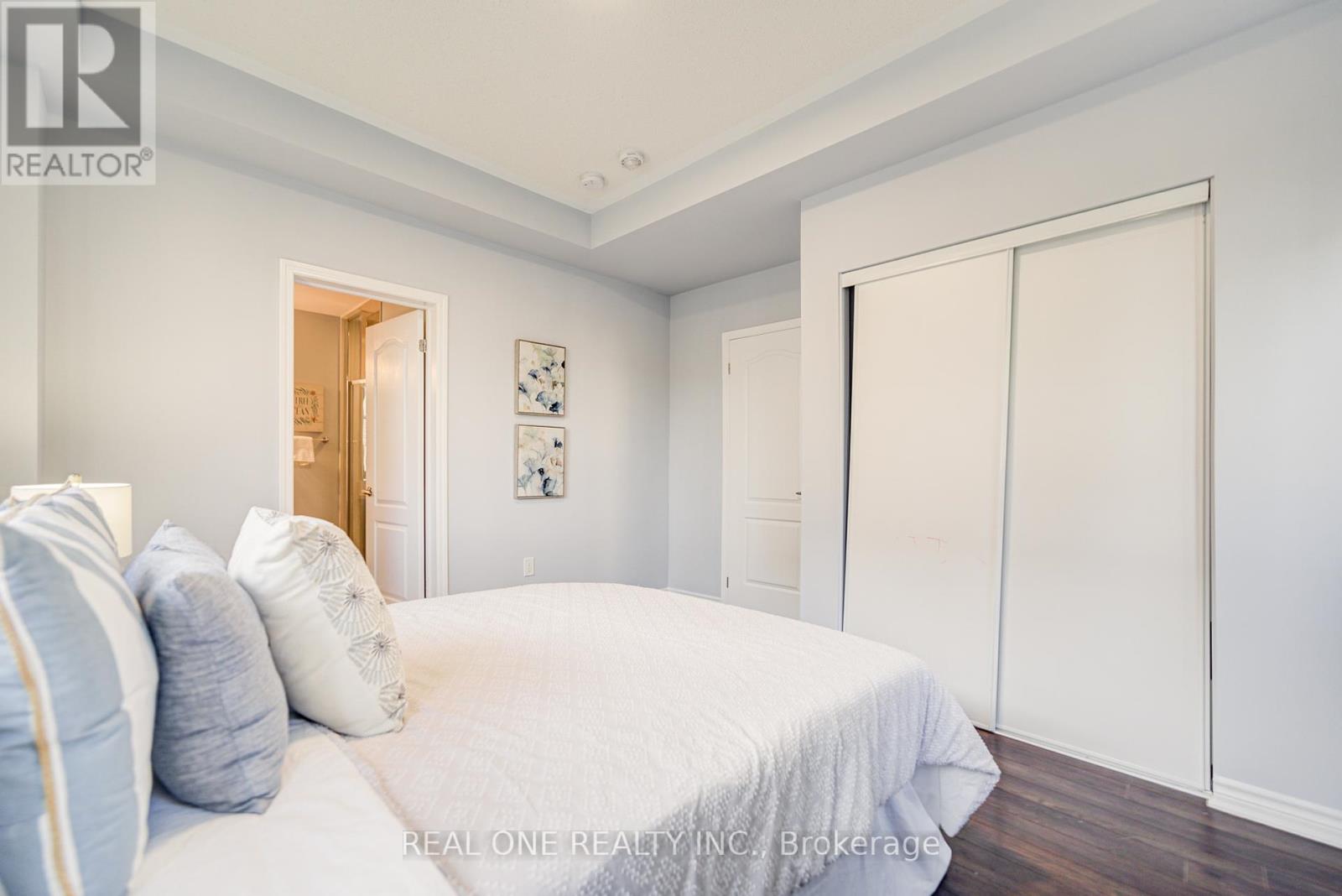 Photo 11 of 18 Thomas Swanson Street, Markham ON