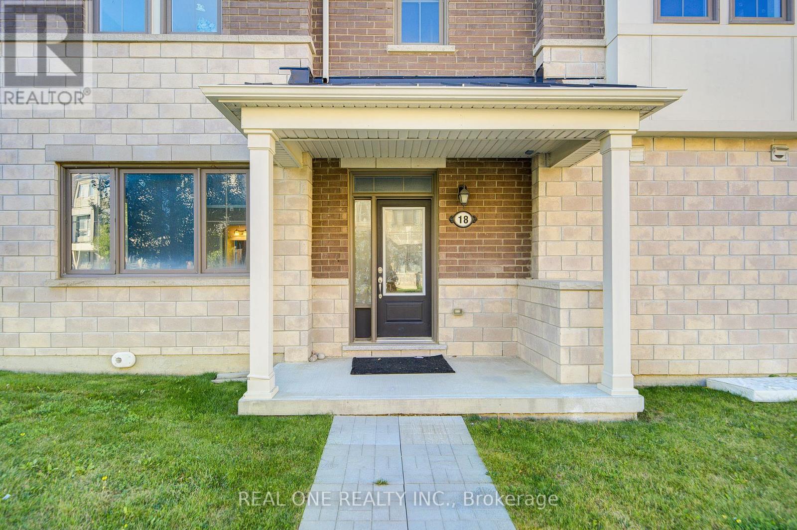 Photo 2 of 18 Thomas Swanson Street, Markham ON