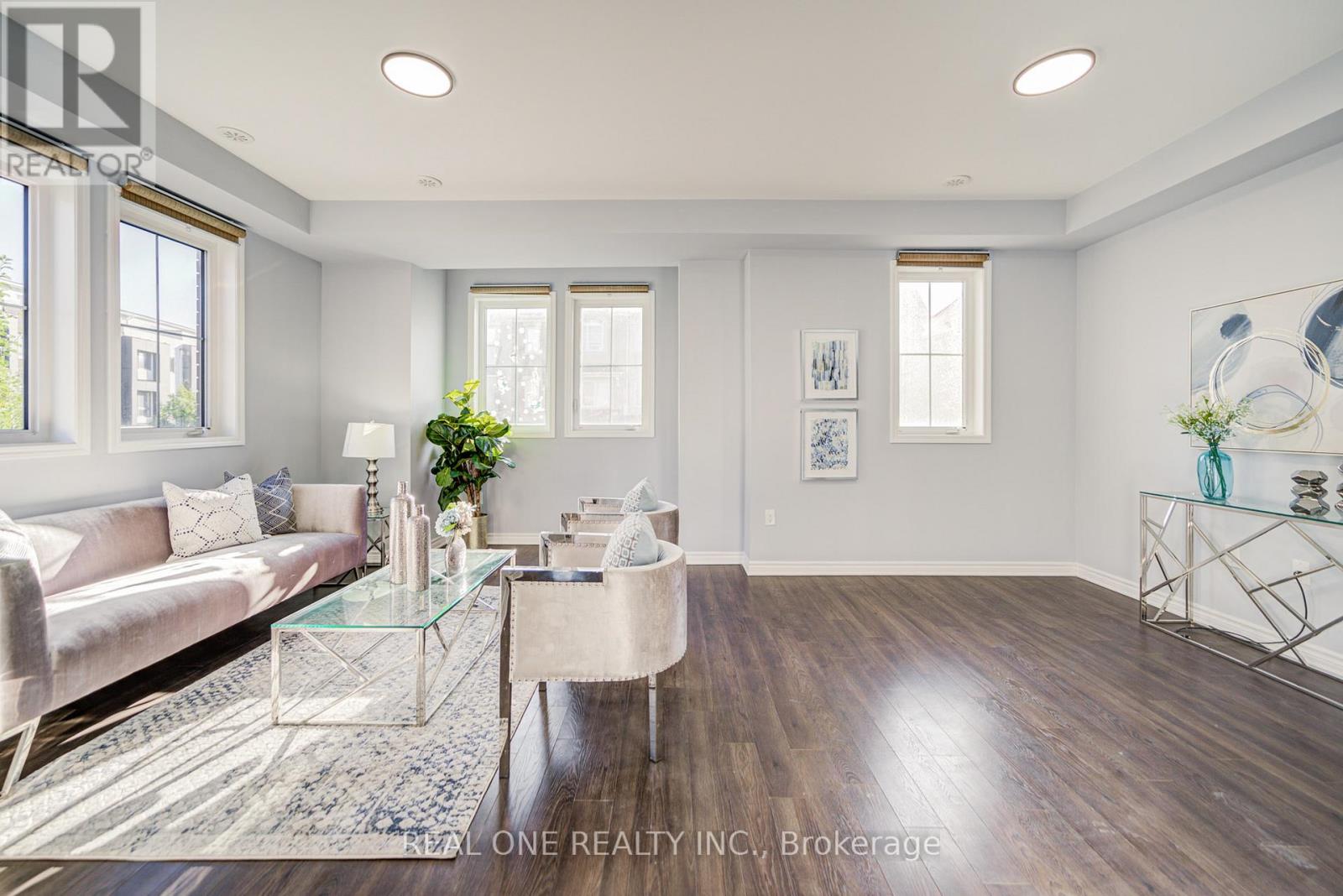 Photo 21 of 18 Thomas Swanson Street, Markham ON