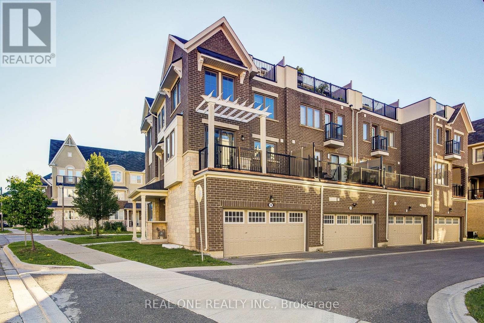 Photo 3 of 18 Thomas Swanson Street, Markham ON