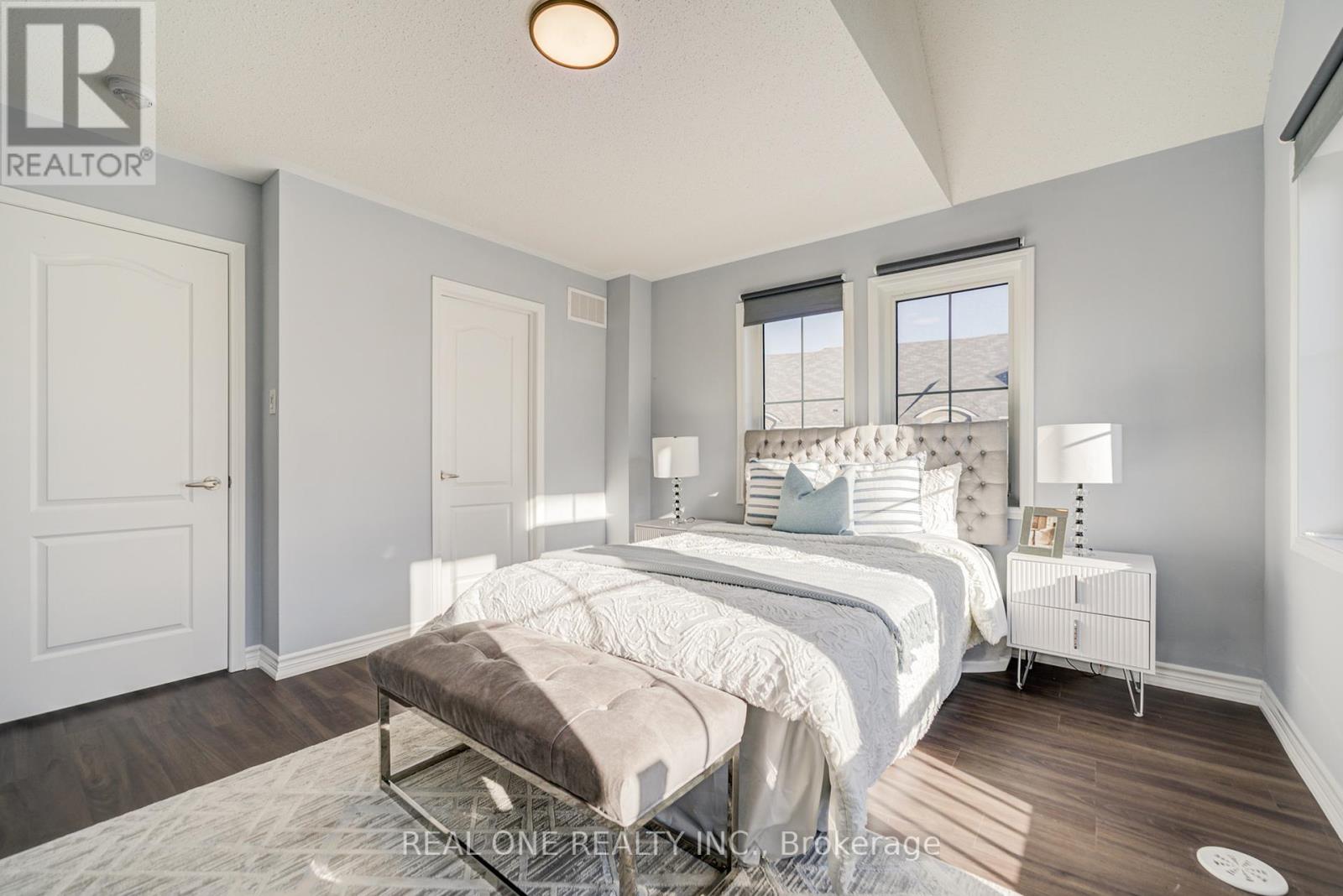 Photo 38 of 18 Thomas Swanson Street, Markham ON