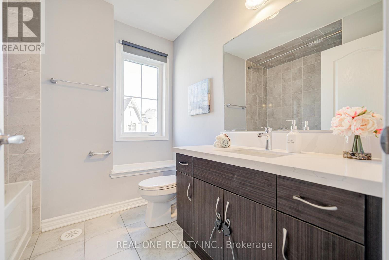 Photo 45 of 18 Thomas Swanson Street, Markham ON