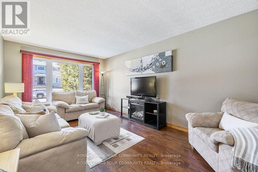 Photo 12 of 69 Wood Crescent, Bradford West Gwillimbury ON
