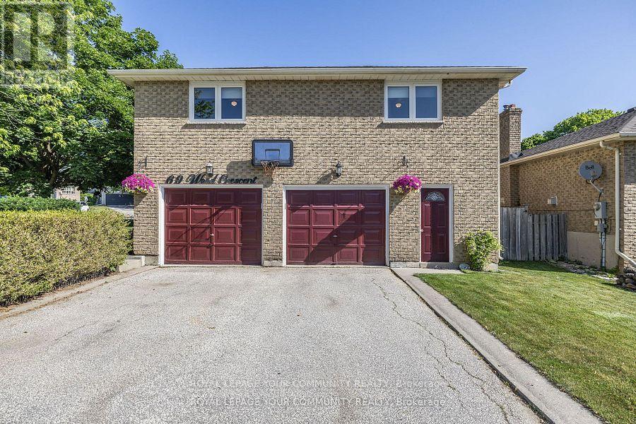 Photo 5 of 69 Wood Crescent, Bradford West Gwillimbury ON
