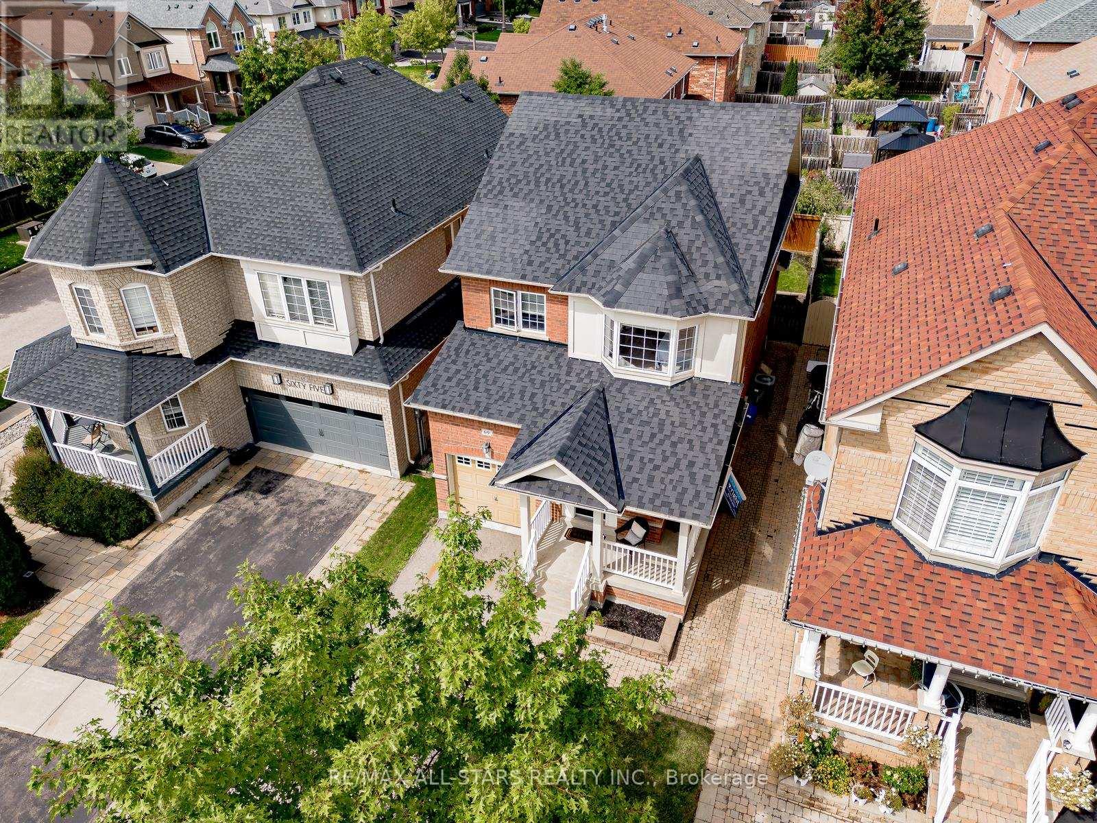 Photo 47 of 69 Mantle Avenue, Whitchurchstouffville ON