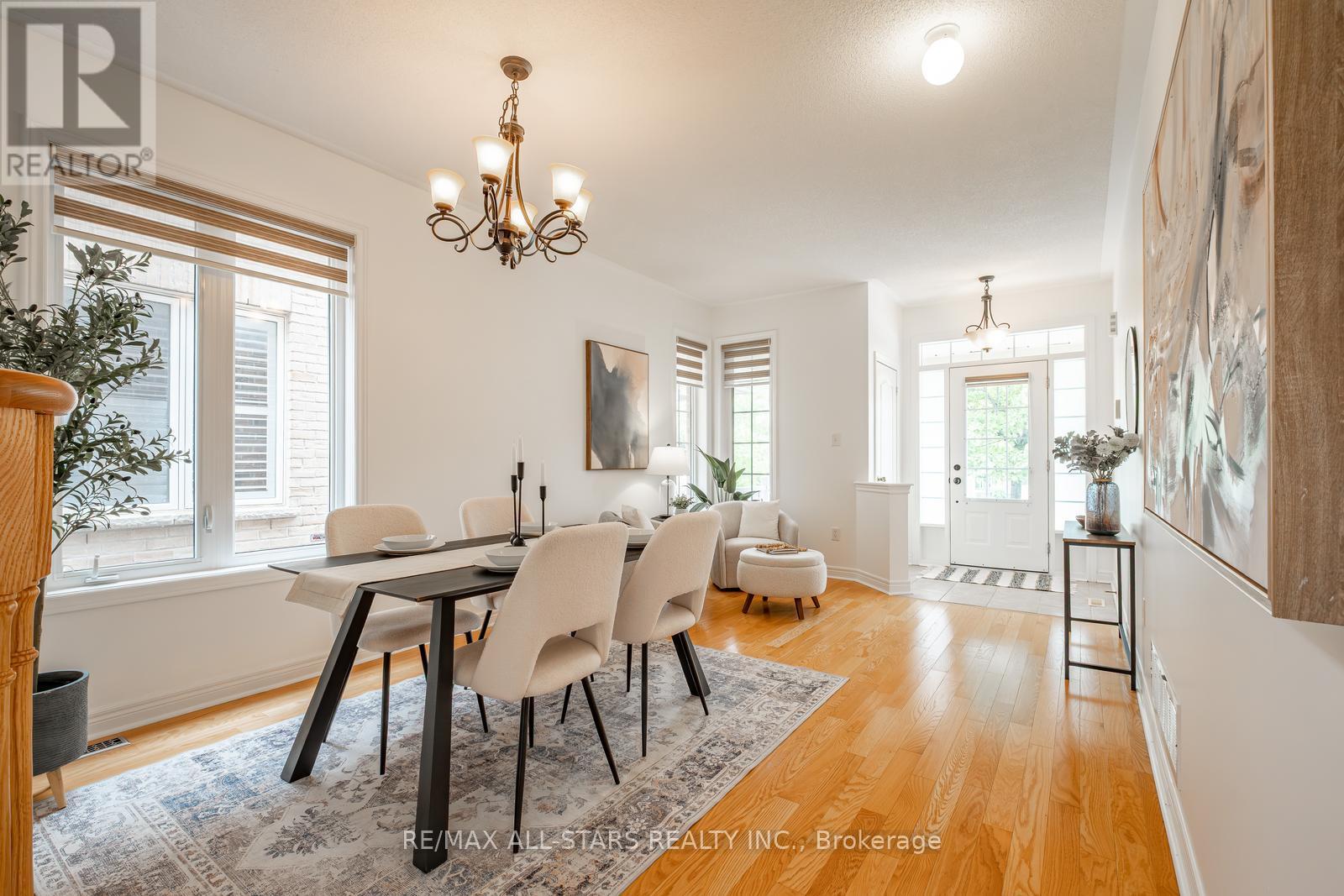 Photo 9 of 69 Mantle Avenue, Whitchurchstouffville ON