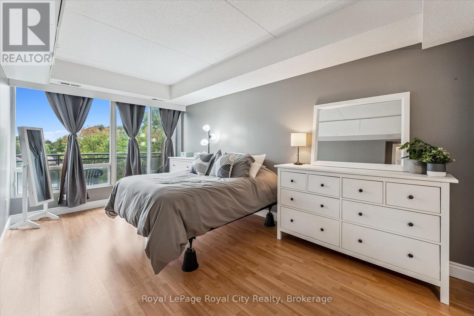 Photo 12 of 403 105 Bagot Street, Guelph ON