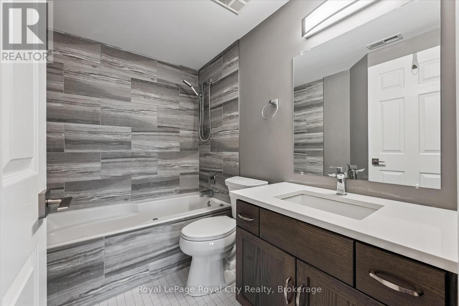 Photo 14 of 403 105 Bagot Street, Guelph ON
