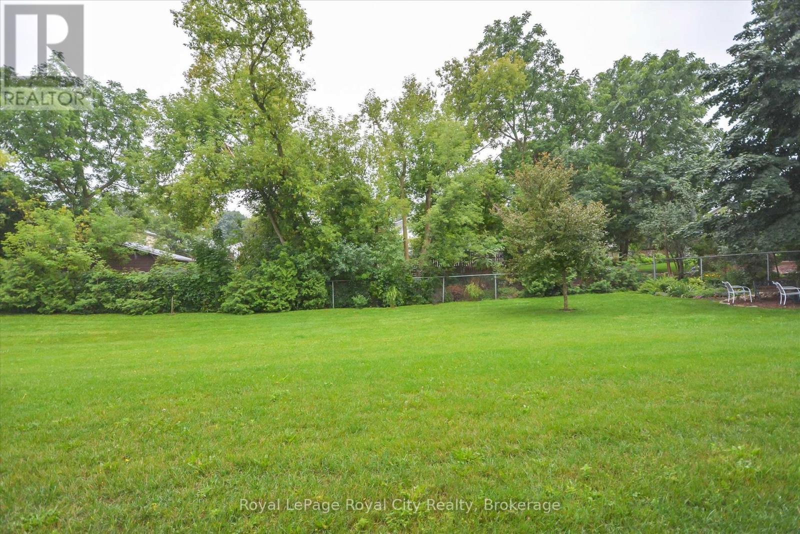 Photo 33 of 403 105 Bagot Street, Guelph ON