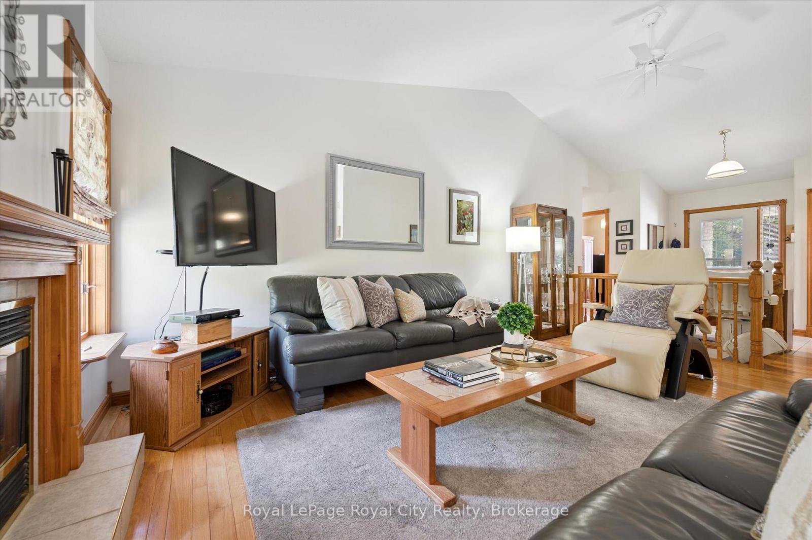 Photo 15 of 11 Keating Drive, Centre Wellington ON