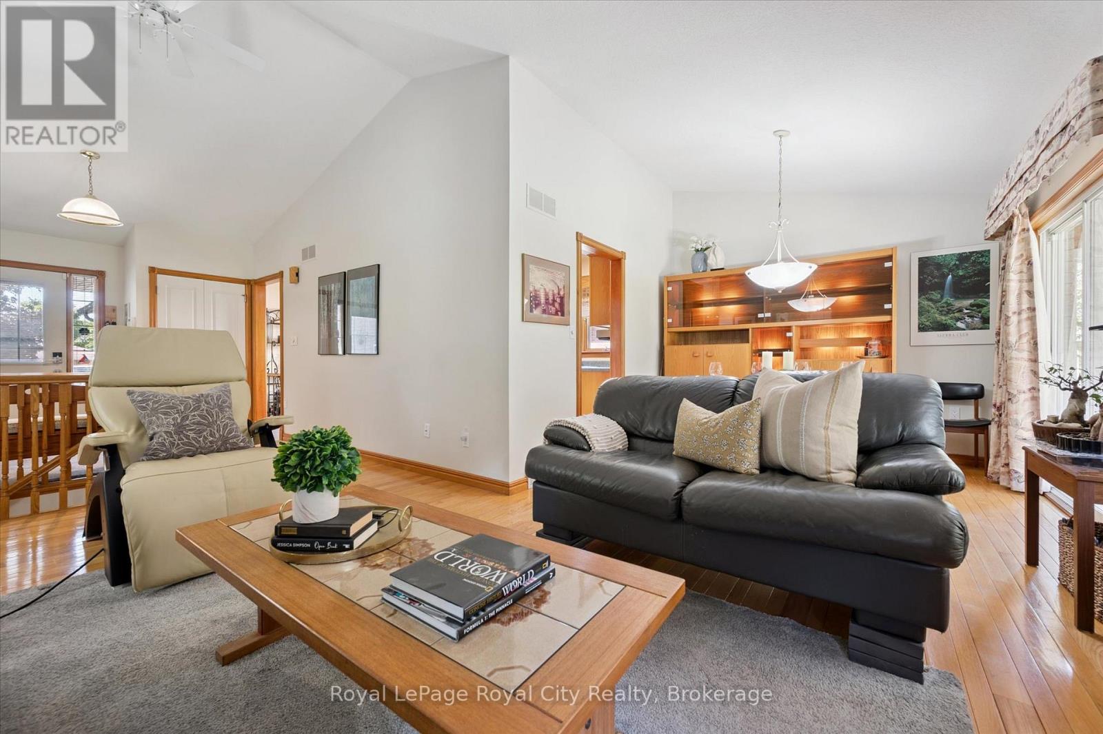 Photo 16 of 11 Keating Drive, Centre Wellington ON