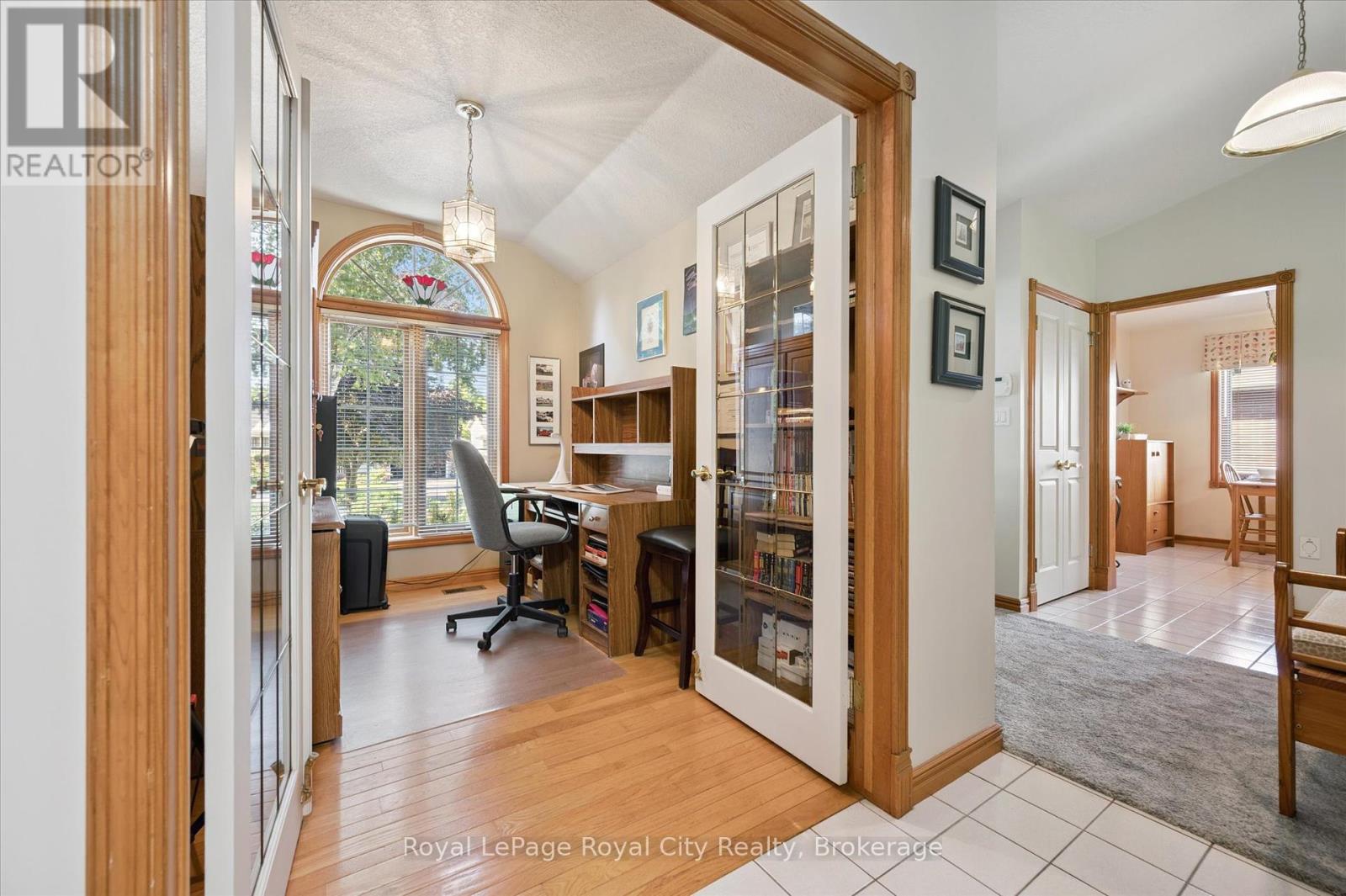 Photo 18 of 11 Keating Drive, Centre Wellington ON