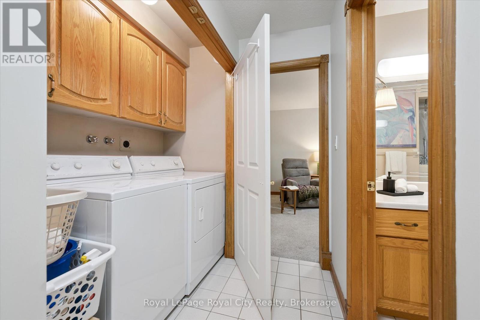 Photo 23 of 11 Keating Drive, Centre Wellington ON