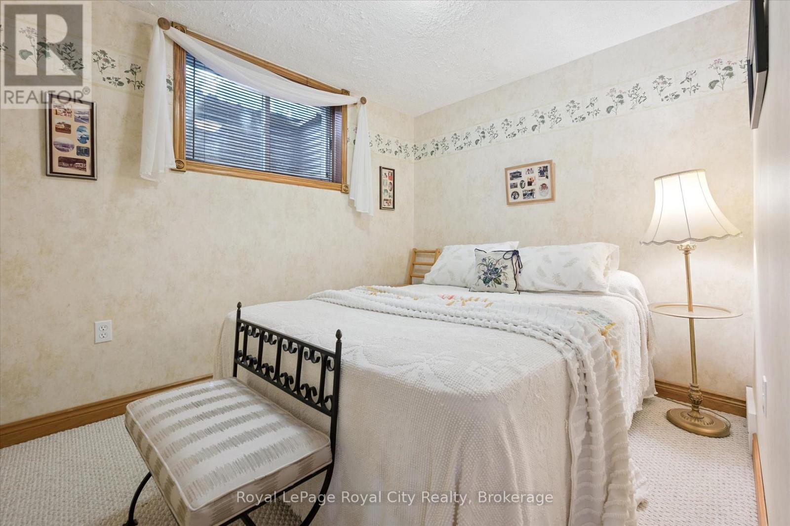 Photo 31 of 11 Keating Drive, Centre Wellington ON