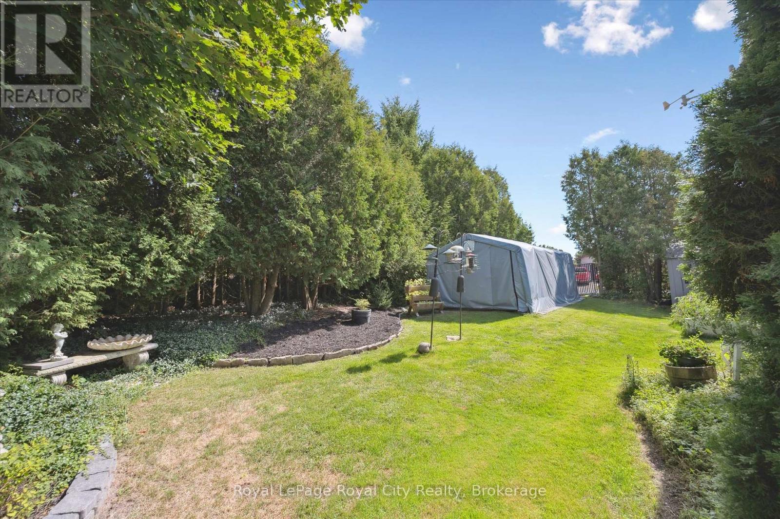 Photo 37 of 11 Keating Drive, Centre Wellington ON