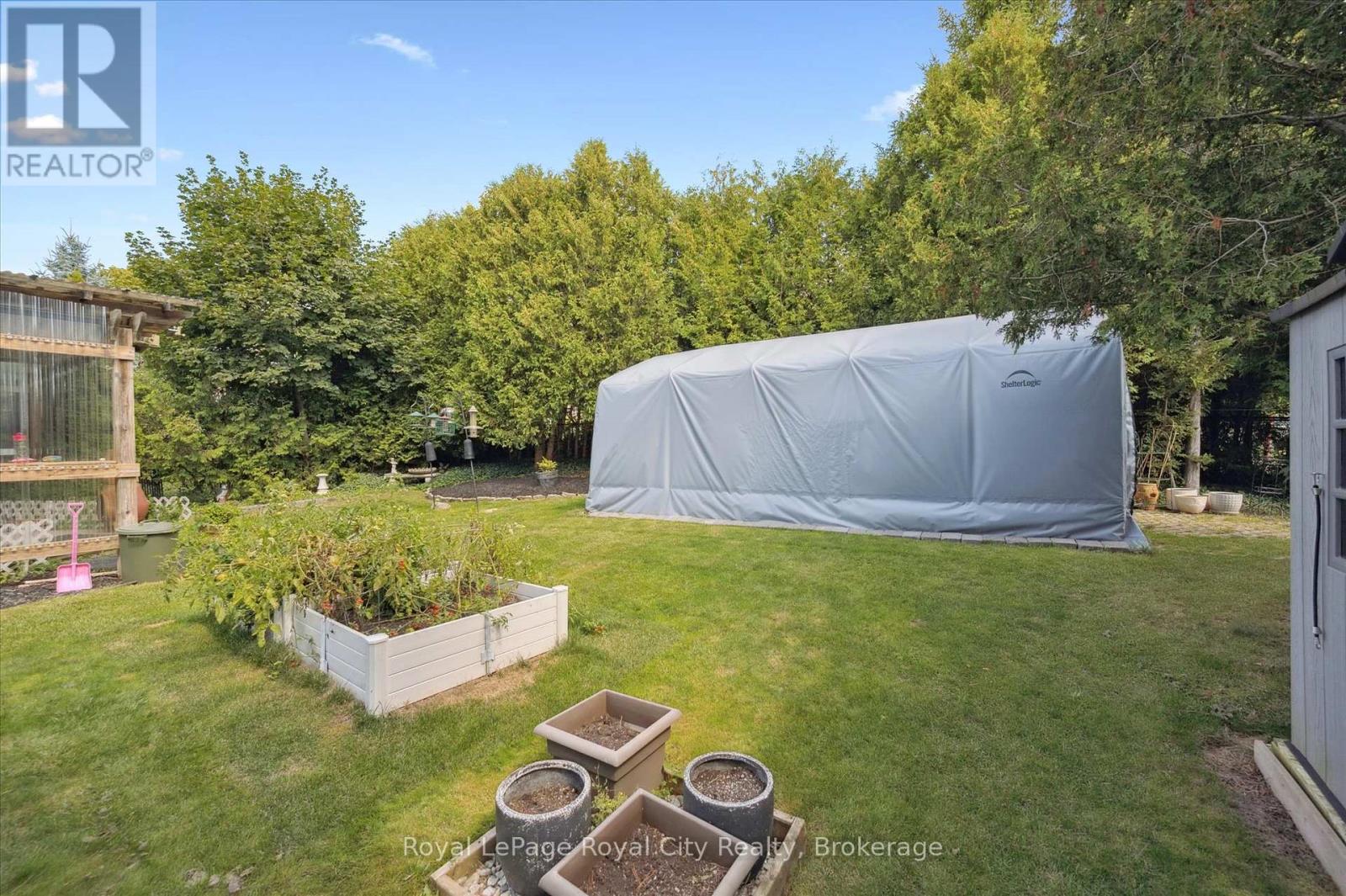 Photo 38 of 11 Keating Drive, Centre Wellington ON