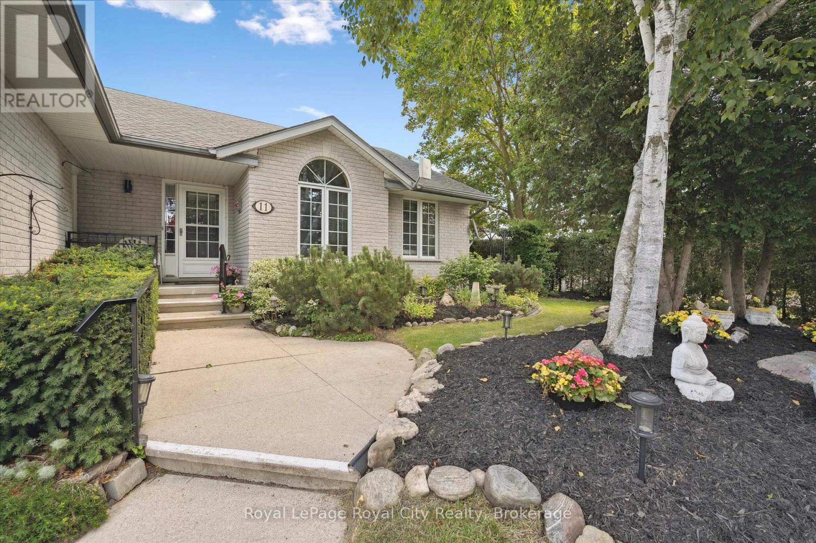 Photo 4 of 11 Keating Drive, Centre Wellington ON