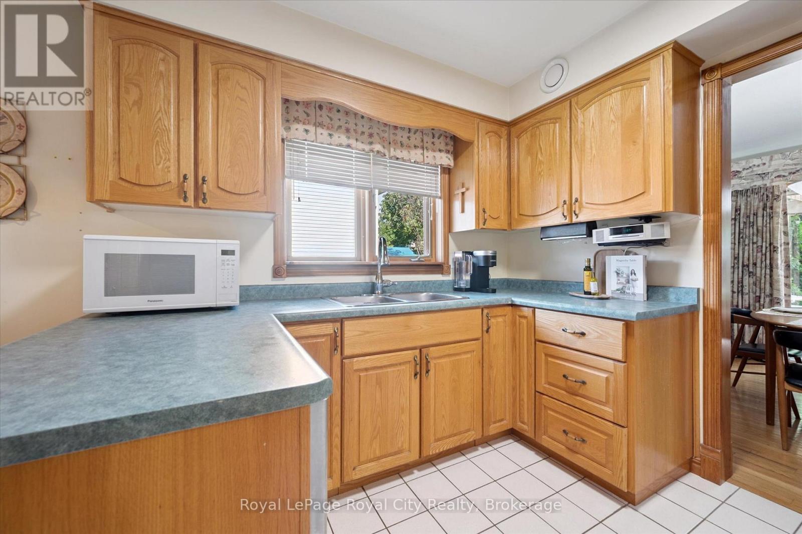 Photo 7 of 11 Keating Drive, Centre Wellington ON