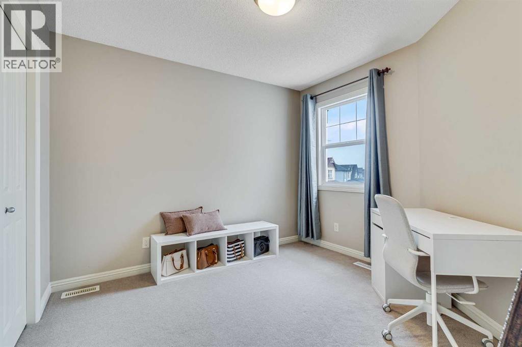 Single Family House for Sale in  Covehaven Terrace NE Coventry Hills Calgary 