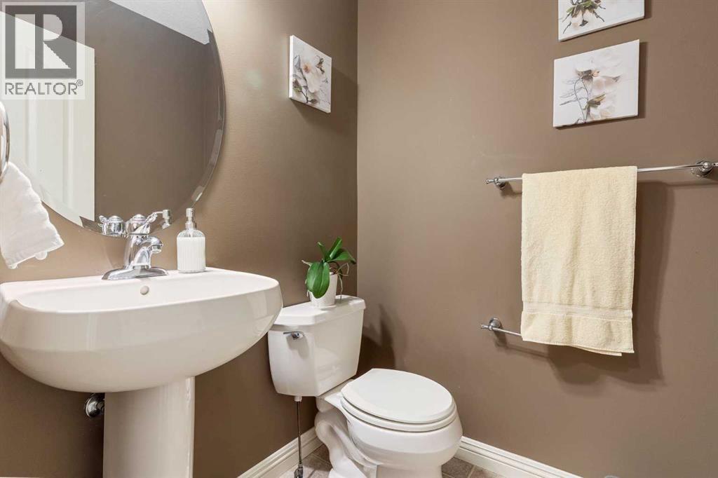 Single Family House for Sale in  Covehaven Terrace NE Coventry Hills Calgary 