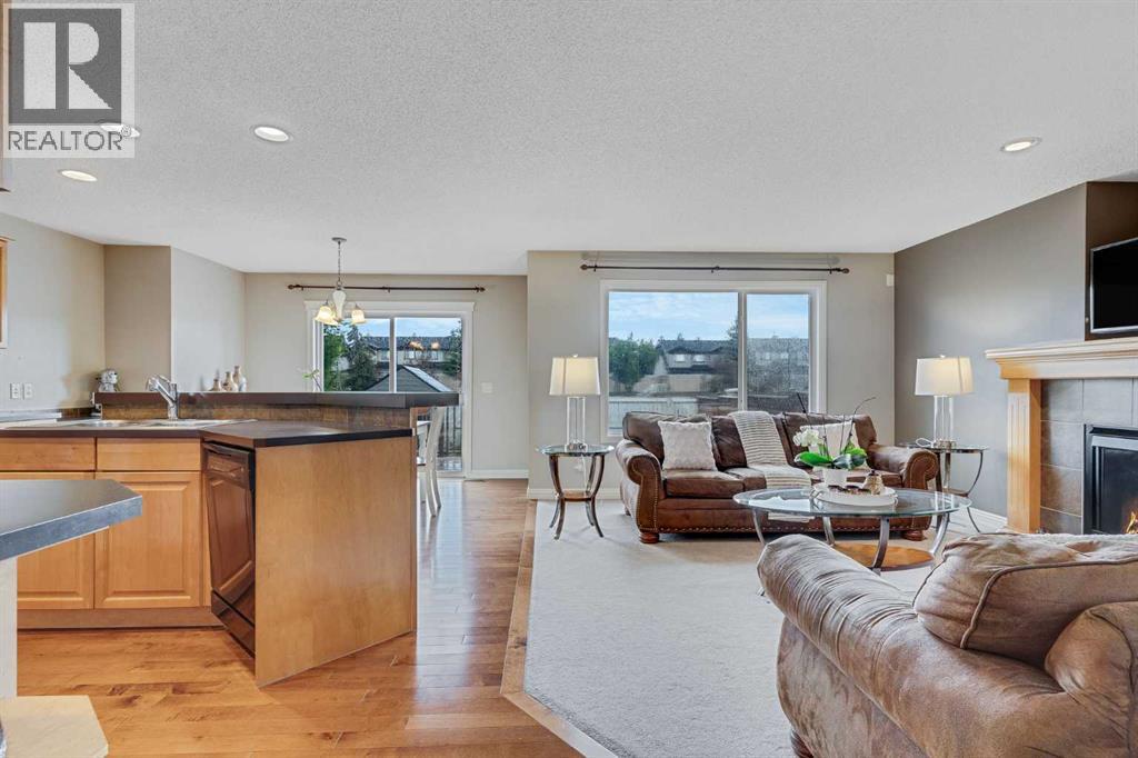 Single Family House for Sale in  Covehaven Terrace NE Coventry Hills Calgary 