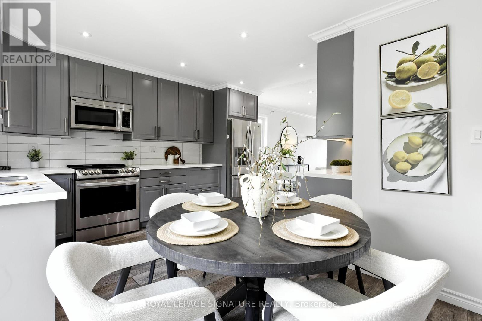 Photo 10 of Main 20 Pacific Avenue, Barrie ON