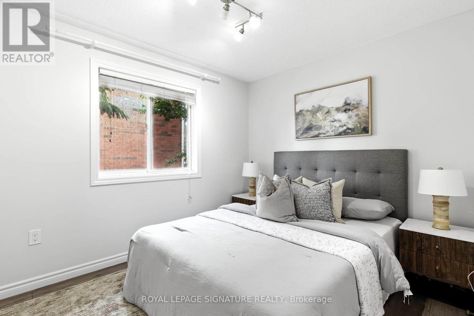 Photo 14 of Main 20 Pacific Avenue, Barrie ON