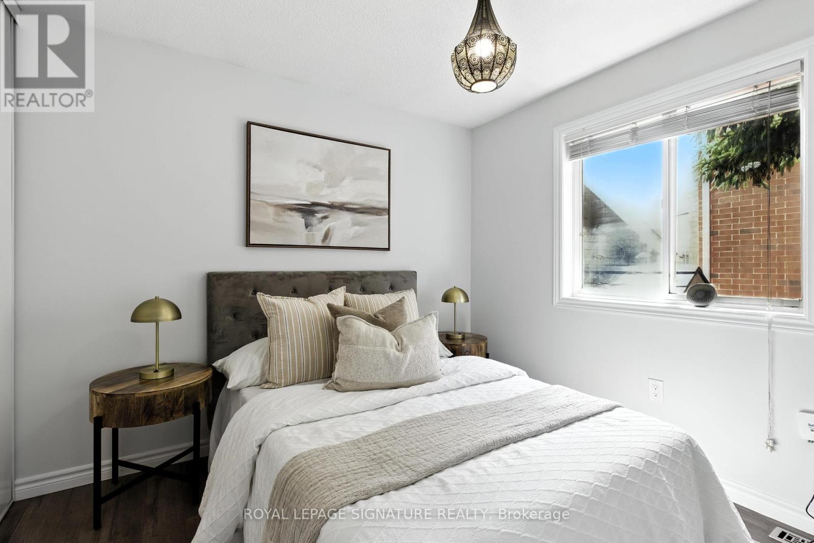 Photo 16 of Main 20 Pacific Avenue, Barrie ON