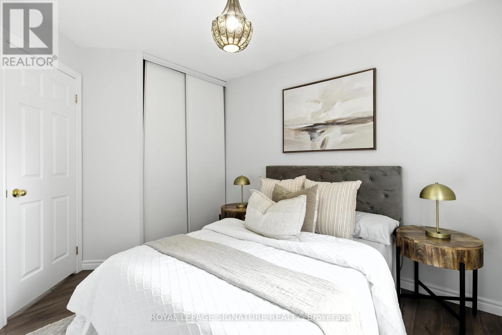 Photo 17 of Main 20 Pacific Avenue, Barrie ON