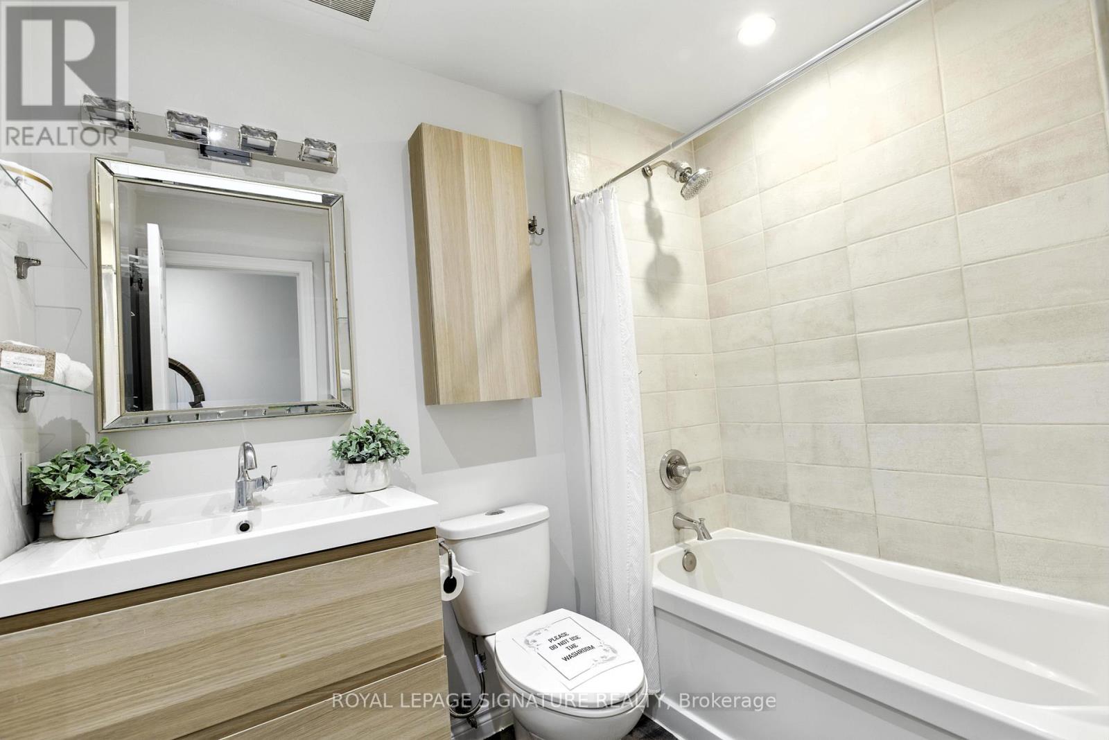 Photo 18 of Main 20 Pacific Avenue, Barrie ON