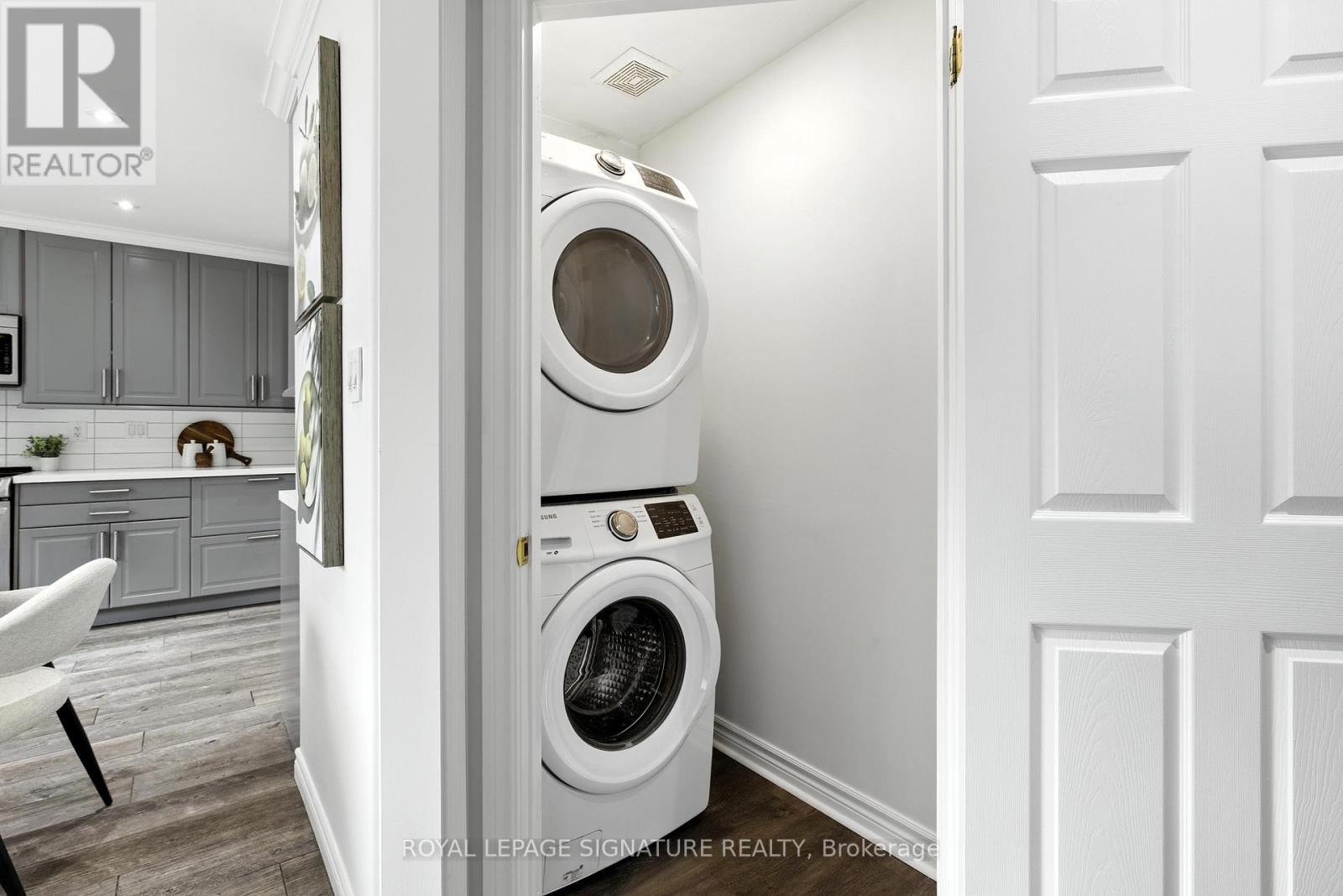 Photo 23 of Main 20 Pacific Avenue, Barrie ON