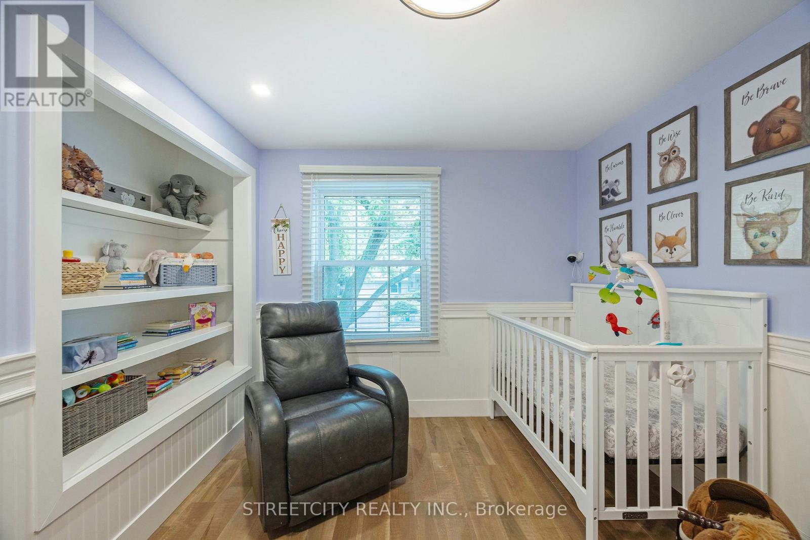 Photo 17 of 747 Westbury Crescent, London South ON