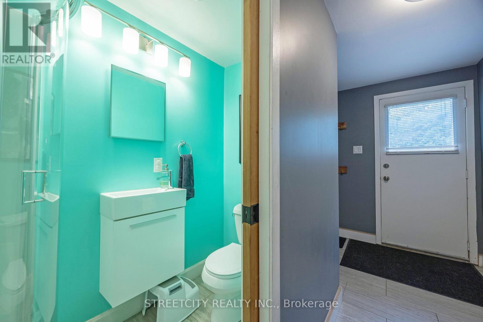 Photo 21 of 747 Westbury Crescent, London South ON