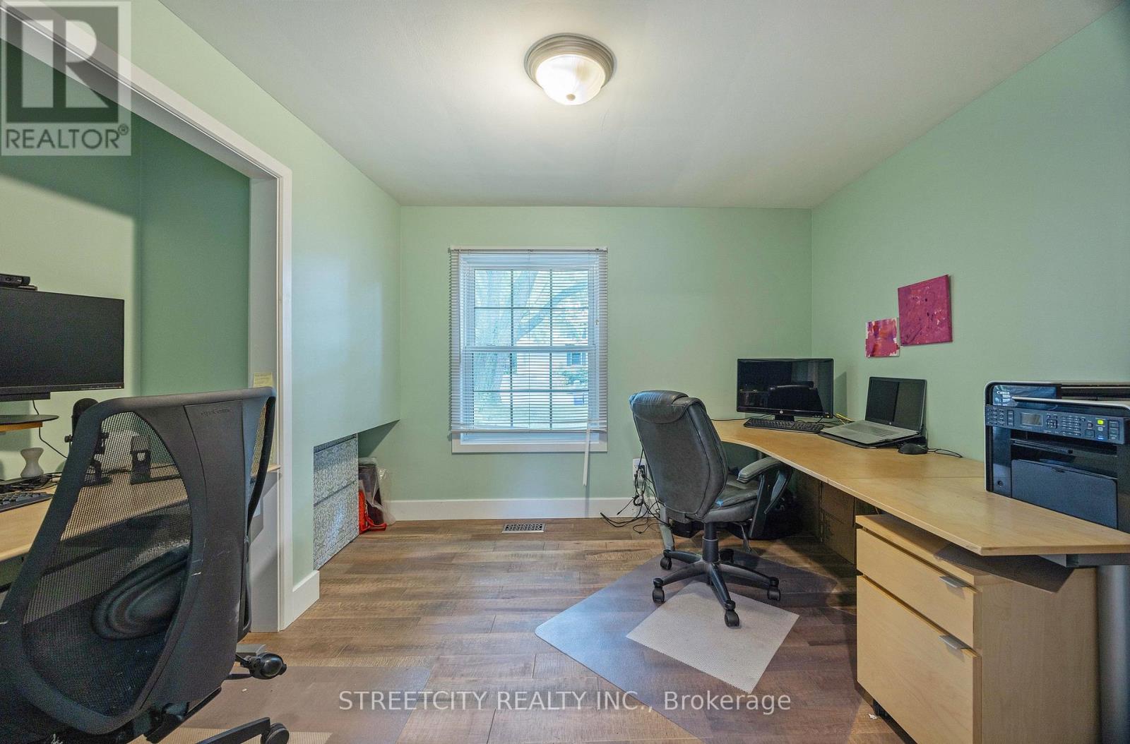 Photo 23 of 747 Westbury Crescent, London South ON