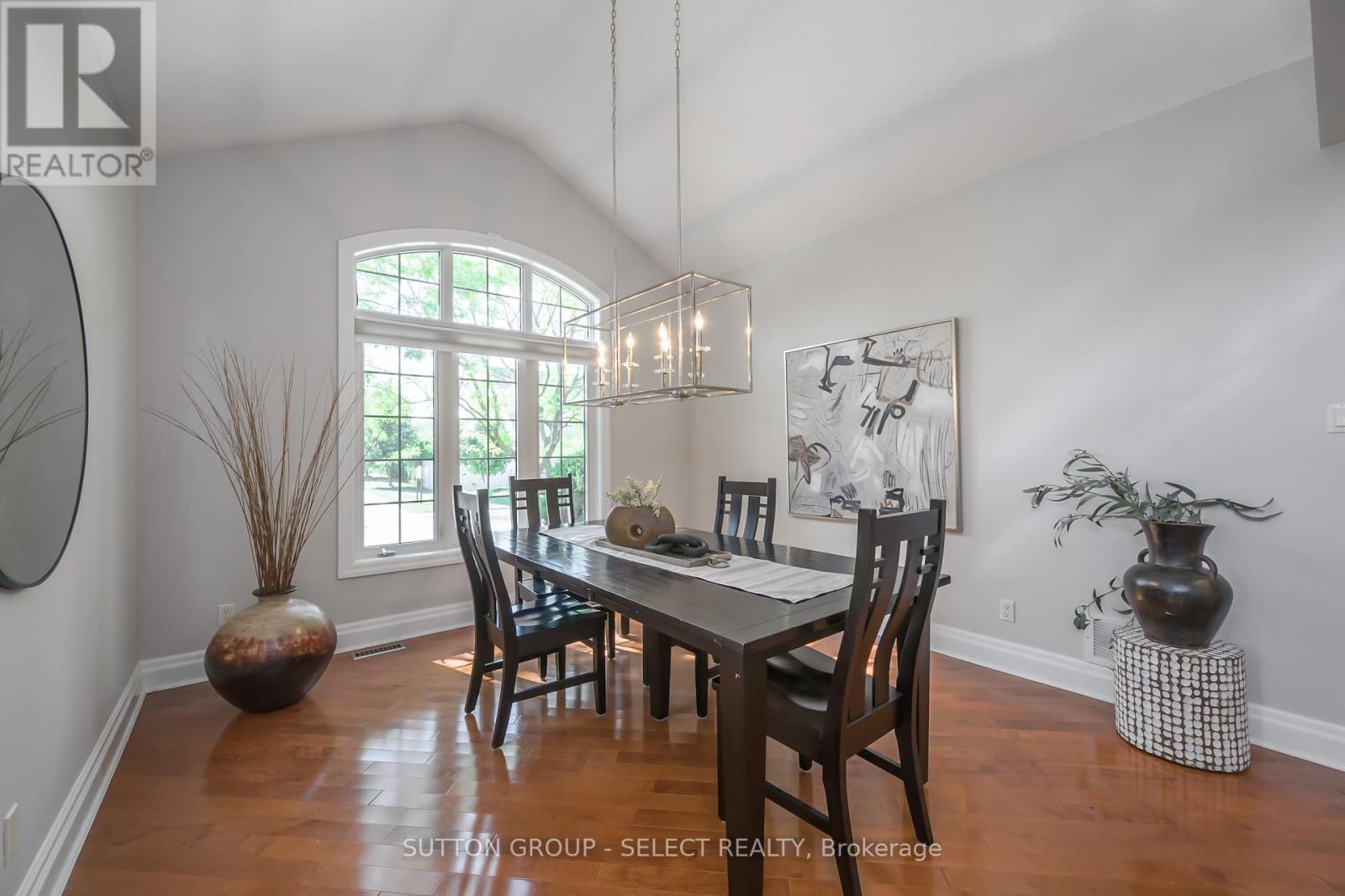 Photo 3 of 1186 Aintree Road, London North ON