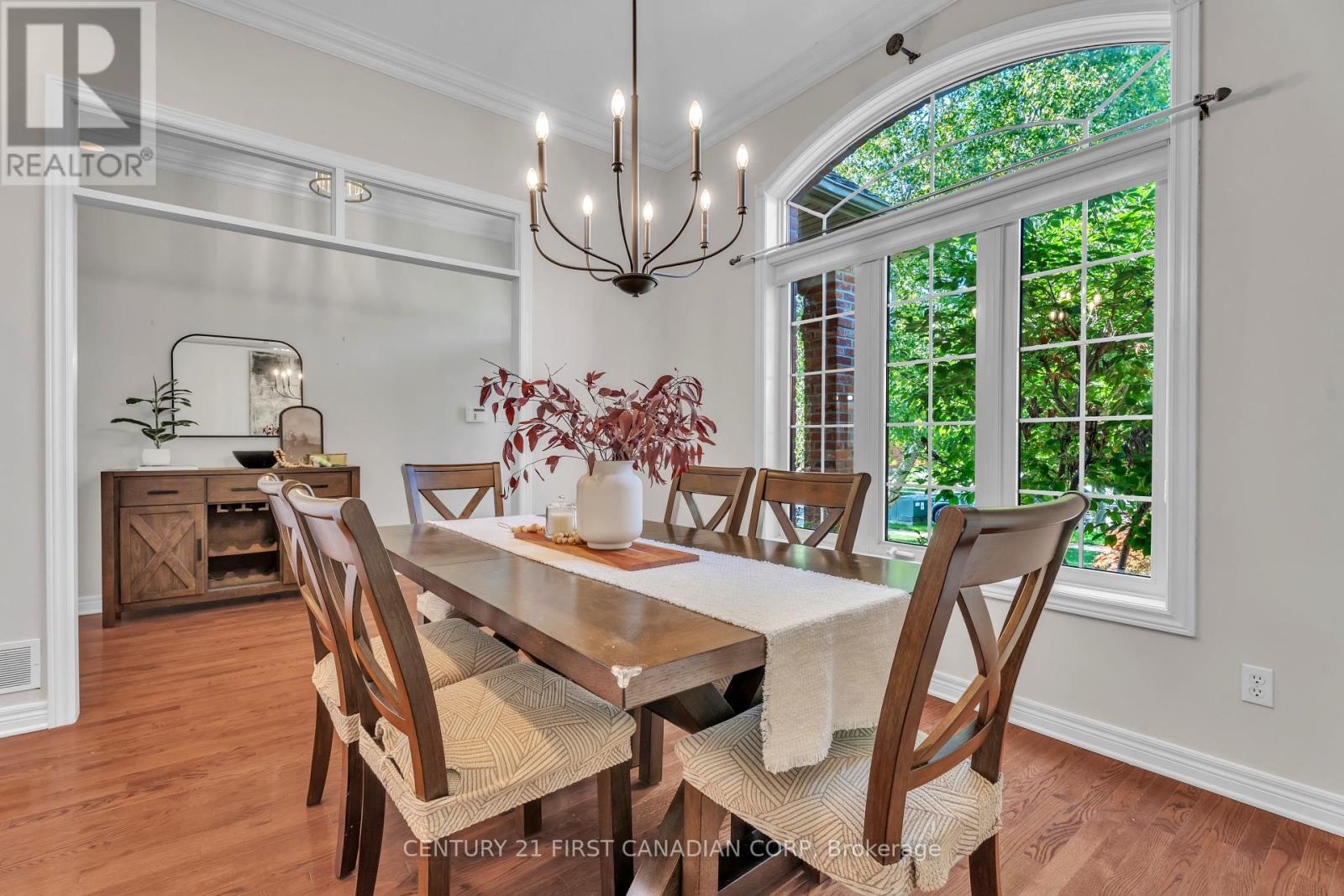 Photo 11 of 129 Chambers Avenue, London North ON