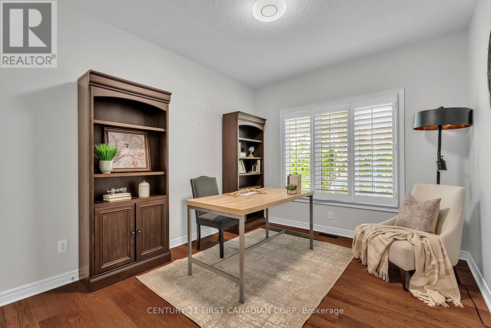 Photo 15 of 129 Chambers Avenue, London North ON