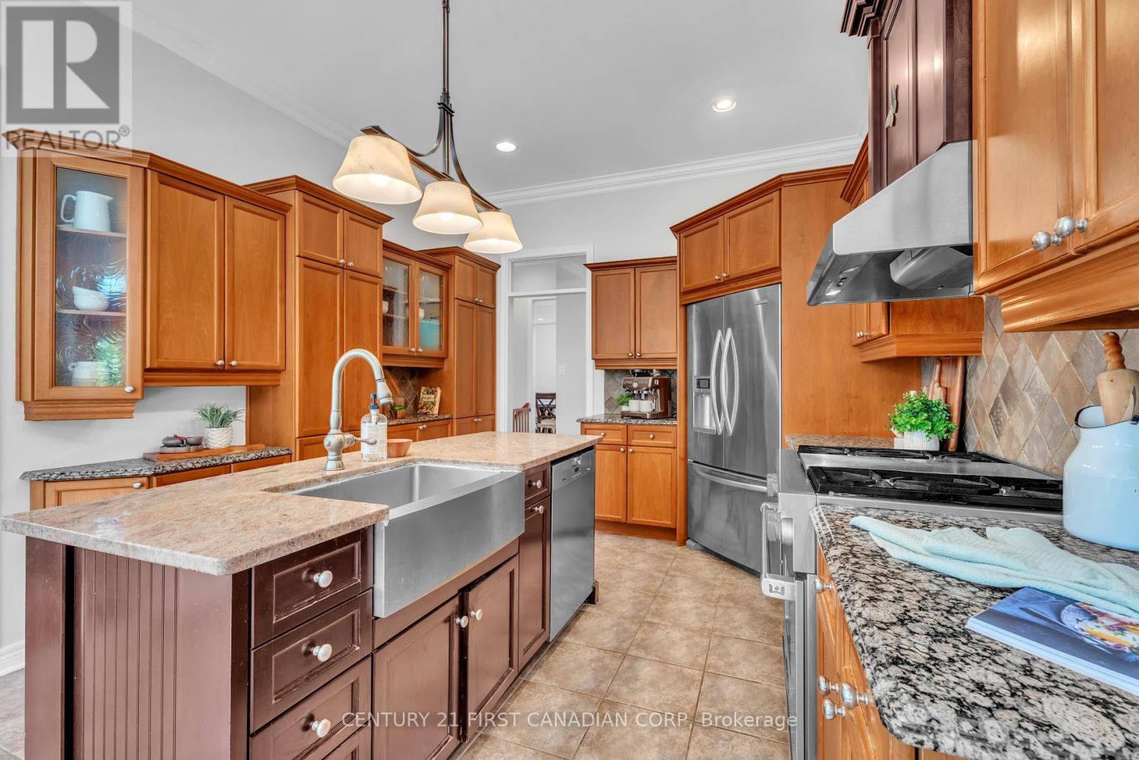 Photo 23 of 129 Chambers Avenue, London North ON