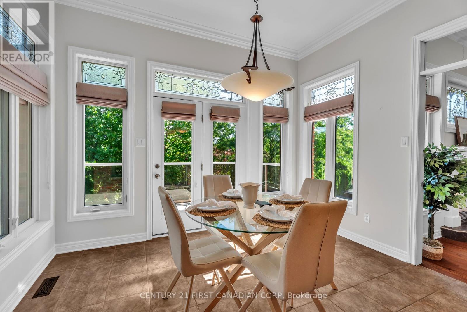 Photo 26 of 129 Chambers Avenue, London North ON