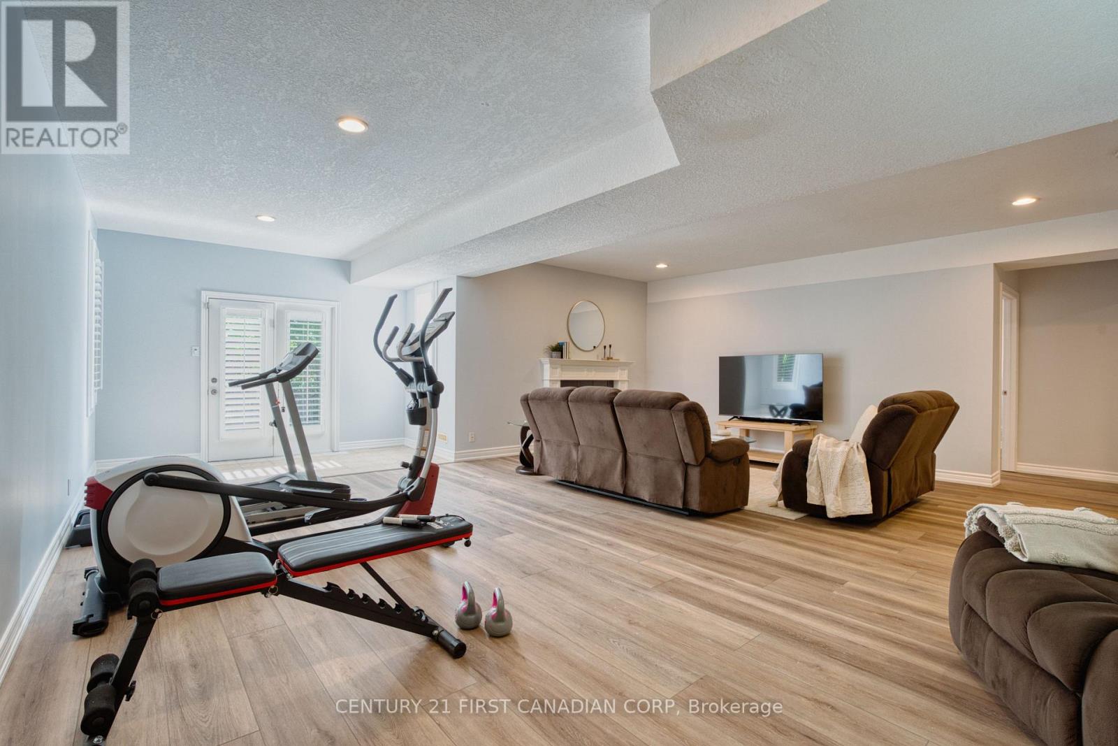 Photo 41 of 129 Chambers Avenue, London North ON