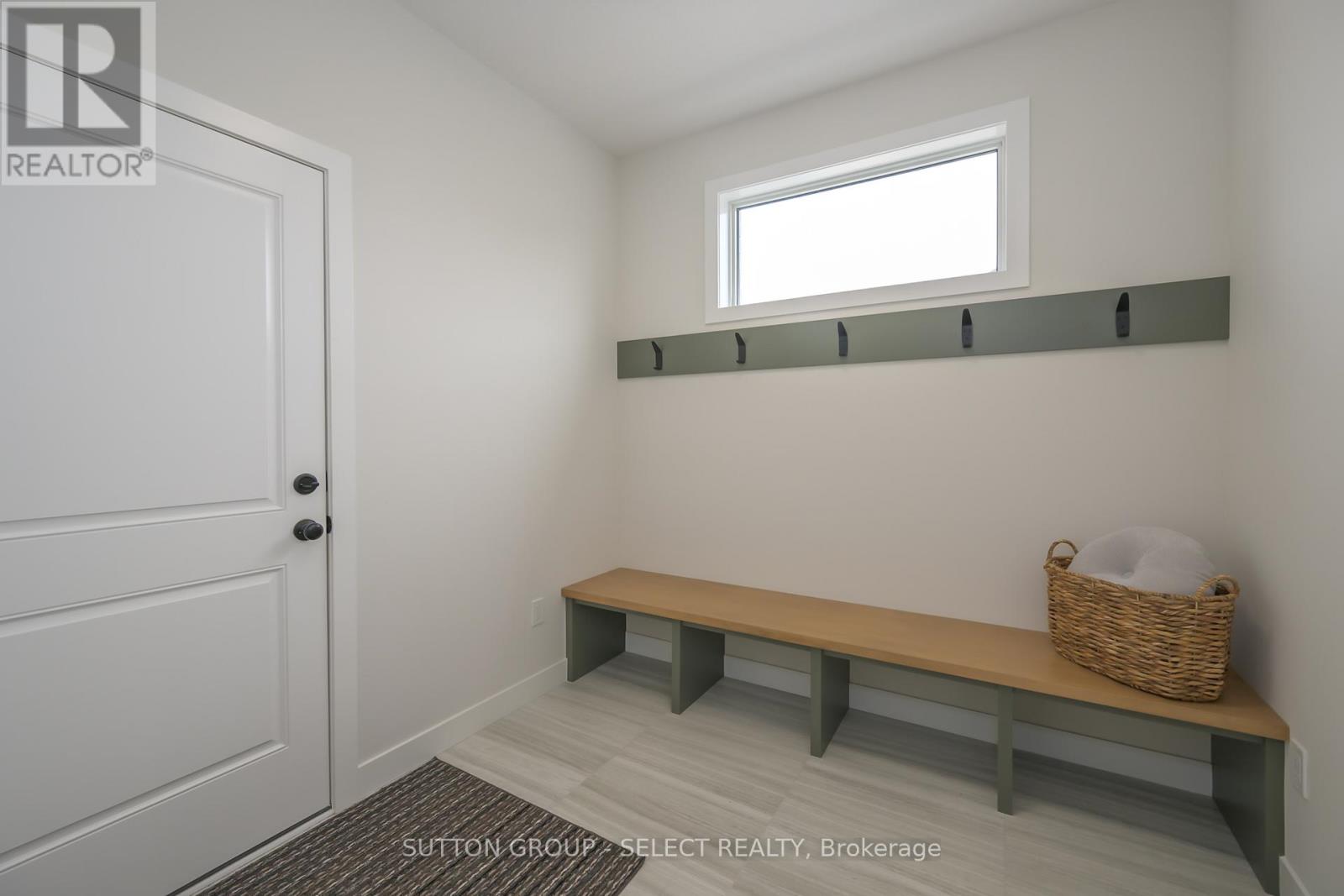 Photo 18 of 138 Harvest Lane, Thames Centre ON